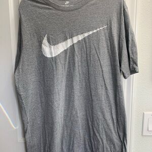 Nike Men's Heather Gray Short Sleeve Tee